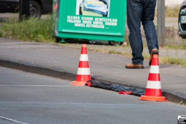 Nagelreihe der Polzei als Strassensperre